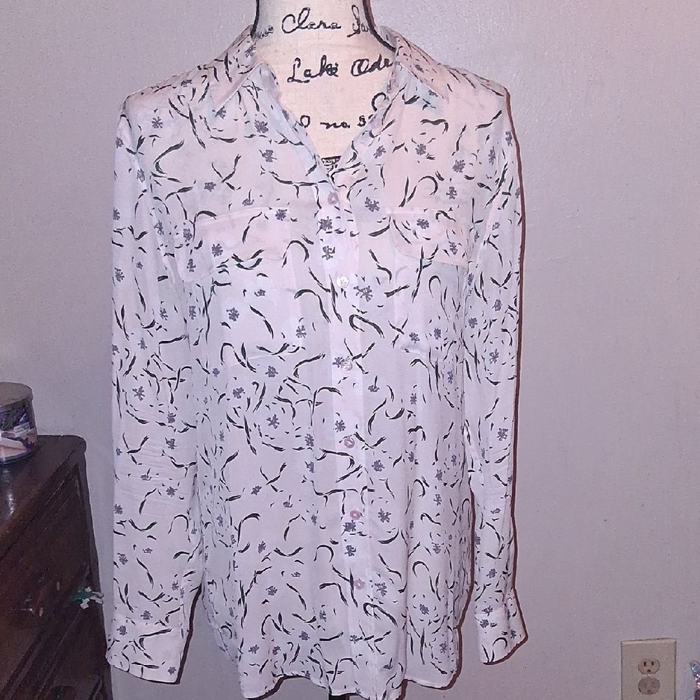 Equipment Femme White Cream Button Down Shirt Notched Collar Relaxed 100% Silk - Picture 5 of 16